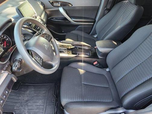 2024 Mitsubishi Eclipse Cross LE