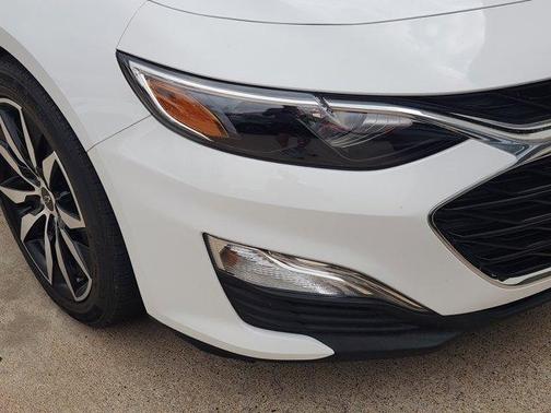 Summit White 2023 Chevrolet Malibu RS