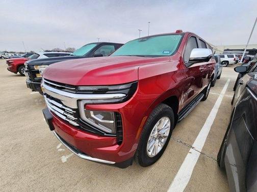 2025 Chevrolet Suburban Premier