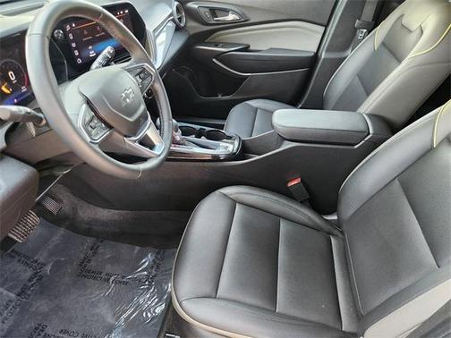 Mosaic Black Metallic 2025 Chevrolet Trax ACTIV