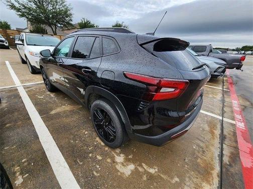 Mosaic Black Metallic 2025 Chevrolet Trax ACTIV