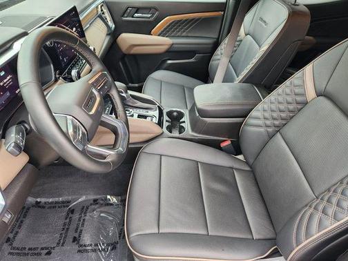 Glacier Metallic 2025 GMC Canyon Denali