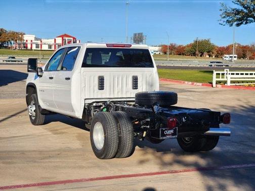 2025 Chevrolet Silverado 3500 WT