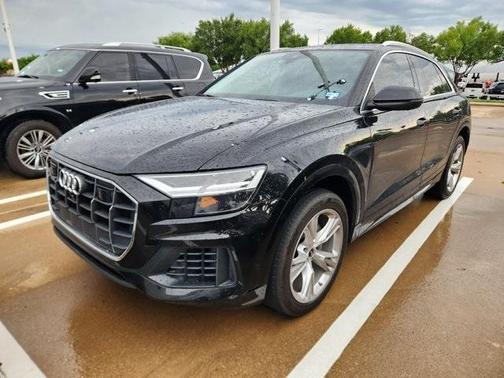 2022 Audi Q8 55 Premium Plus