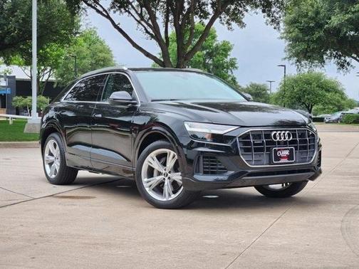 2022 Audi Q8 55 Premium Plus