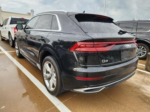 2022 Audi Q8 55 Premium Plus