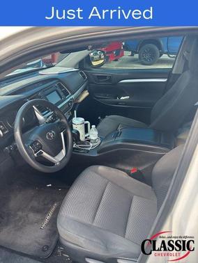 2018 Toyota Highlander LE