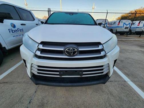 2018 Toyota Highlander LE