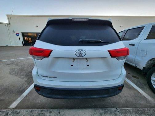 2018 Toyota Highlander LE