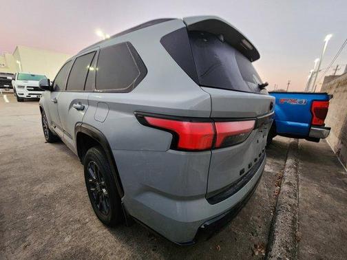 2024 Toyota Sequoia Platinum