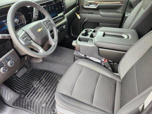 2025 Chevrolet Silverado 3500 LT