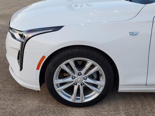 2024 Cadillac CT4 Luxury