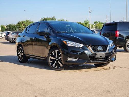Black 2021 Nissan Versa 1.6 SR