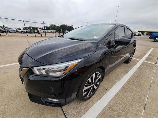 Black 2021 Nissan Versa 1.6 SR