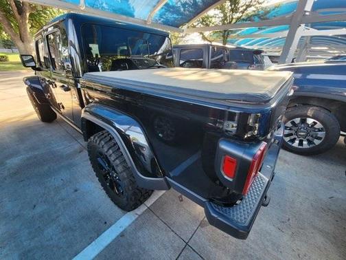 2024 Jeep Gladiator Nighthawk