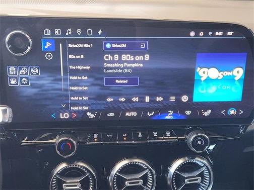 Iridescent Pearl Tricoat 2024 Chevrolet Blazer EV LT