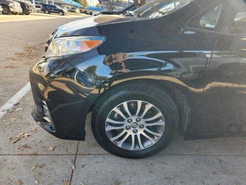 2019 Toyota Sienna XLE