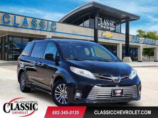 2019 Toyota Sienna XLE