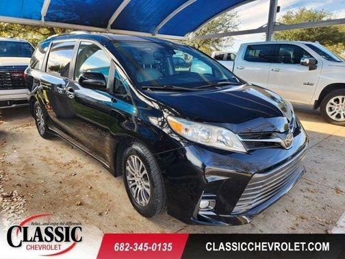 2019 Toyota Sienna XLE