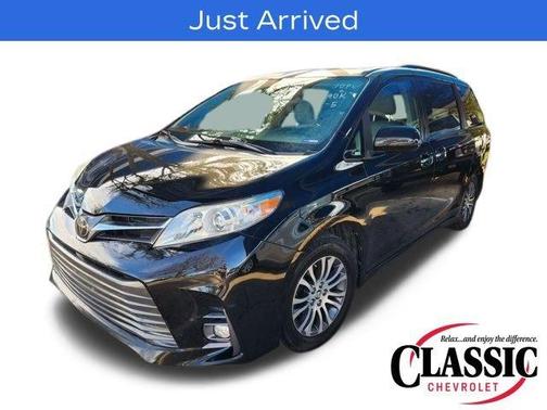2019 Toyota Sienna XLE