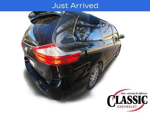 2019 Toyota Sienna XLE