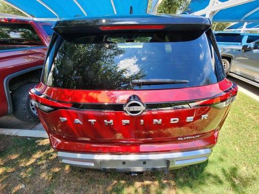 2022 Nissan Pathfinder Platinum