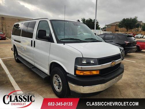 Summit White 2025 Chevrolet Express 3500 LT