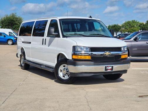 Summit White 2025 Chevrolet Express 3500 LT