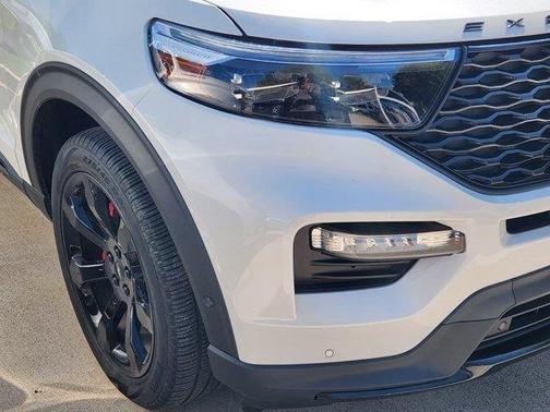 White 2021 Ford Explorer ST