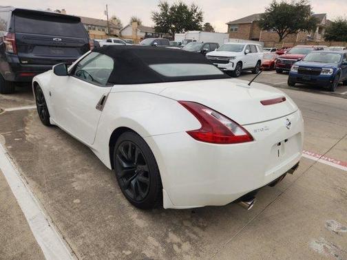 2018 Nissan 370Z Base