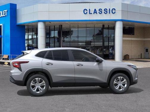 2025 Chevrolet Trax LS