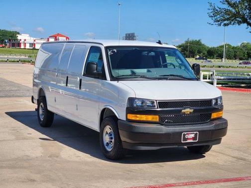 2025 Chevrolet Express 3500 Work Van