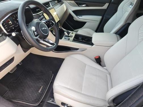 2023 Jaguar F-PACE SVR