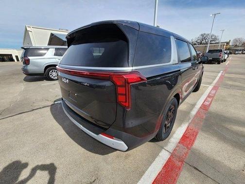 2025 Kia Carnival LXS