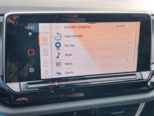 2024 Volkswagen Atlas 2.0T Peak Edition SEL