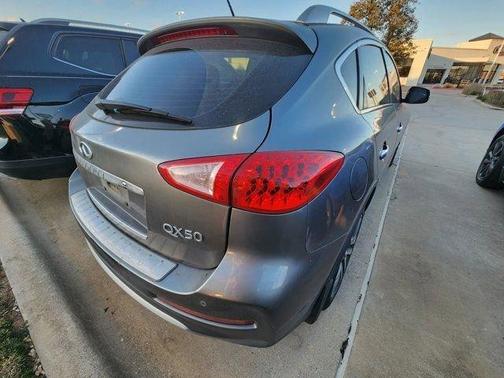 2017 INFINITI QX50 Base