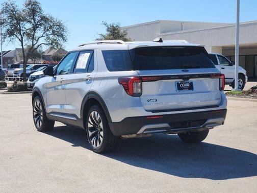 2025 Ford Explorer Platinum