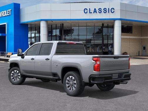 Sterling Gray Metallic 2026 Chevrolet Silverado 2500 Custom