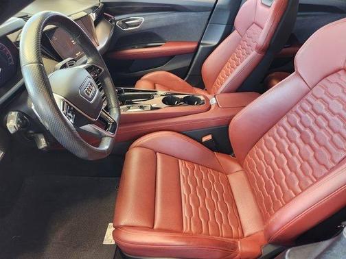 2022 Audi e-tron GT Premium Plus