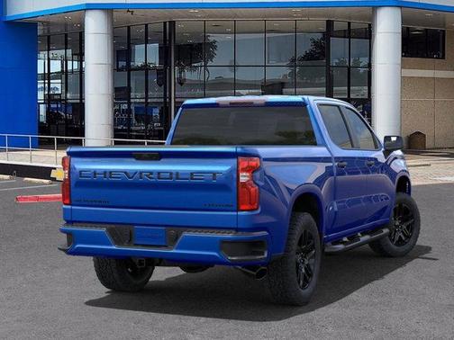 2025 Chevrolet Silverado 1500 Custom