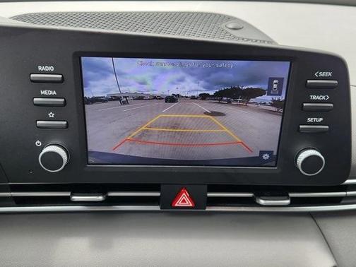 2021 Hyundai ELANTRA SE