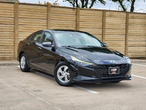 2021 Hyundai ELANTRA SE