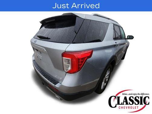 Silver Metallic 2023 Ford Explorer Limited
