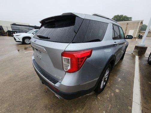 Silver Metallic 2023 Ford Explorer Limited