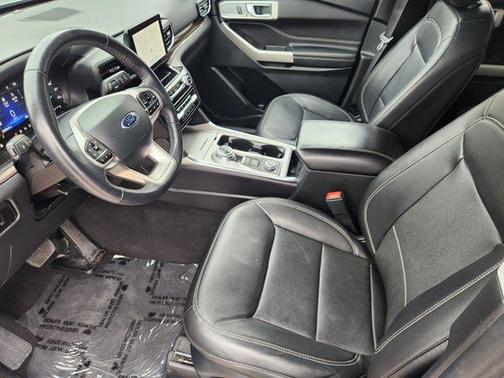 Silver Metallic 2023 Ford Explorer Limited