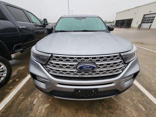 Silver Metallic 2023 Ford Explorer Limited