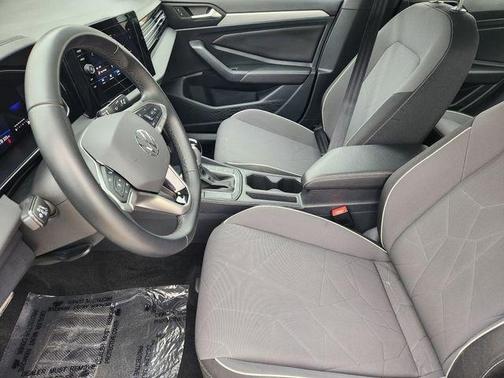 Pure White 2025 Volkswagen Jetta 1.5T Sport