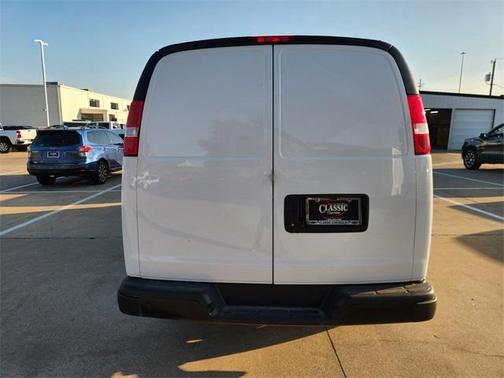 Summit White 2024 Chevrolet Express 3500 Work Van