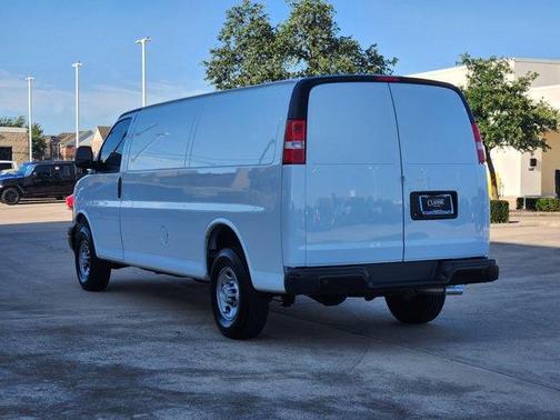Summit White 2024 Chevrolet Express 3500 Work Van