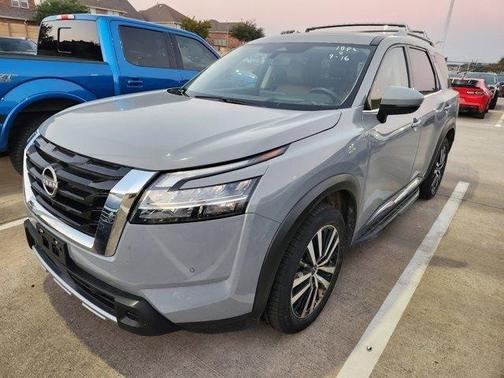 2023 Nissan Pathfinder Platinum